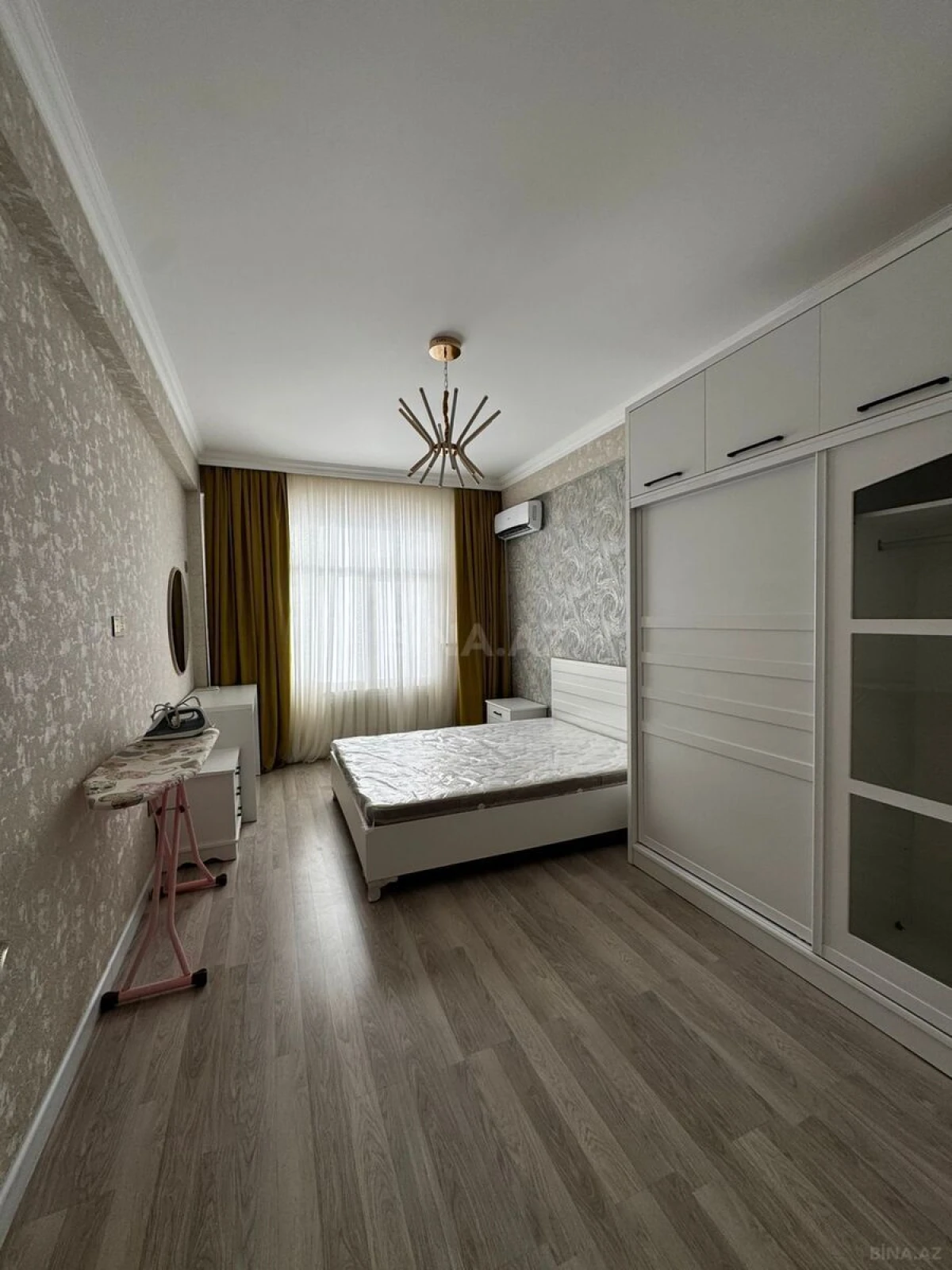 Satılır 2 otaqlı mənzil 75 m²