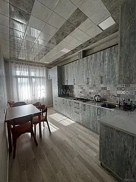 Satılır 2 otaqlı mənzil 75 m²