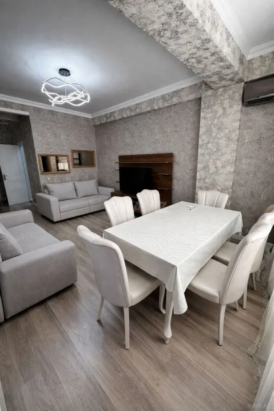 Satılır 2 otaqlı mənzil 75 m²
