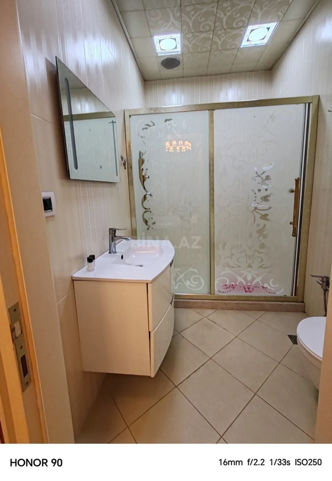 Kirayə verilir 4 otaqlı mənzil 230 m²