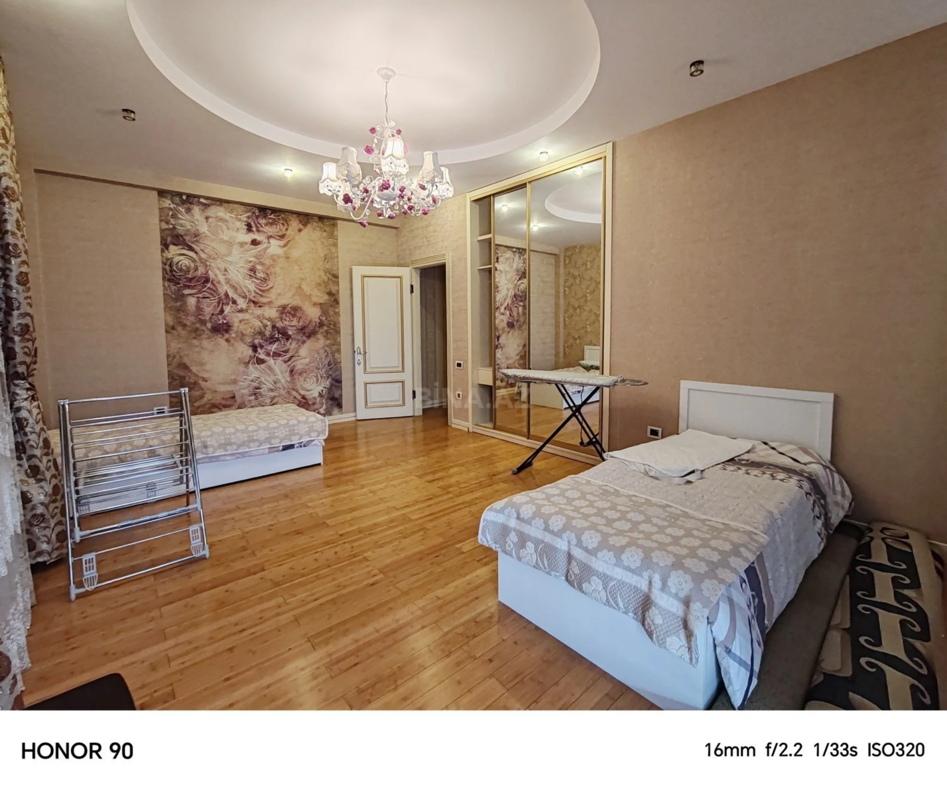 Kirayə verilir 4 otaqlı mənzil 230 m²