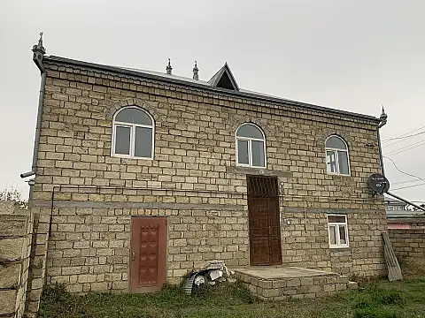 Satılır 8 otaqlı həyət evi 120 m² — Quba 8 otaq 120.00 m²