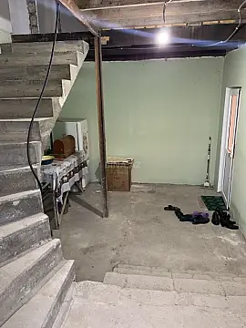 Satılır 8 otaqlı həyət evi 120 m²