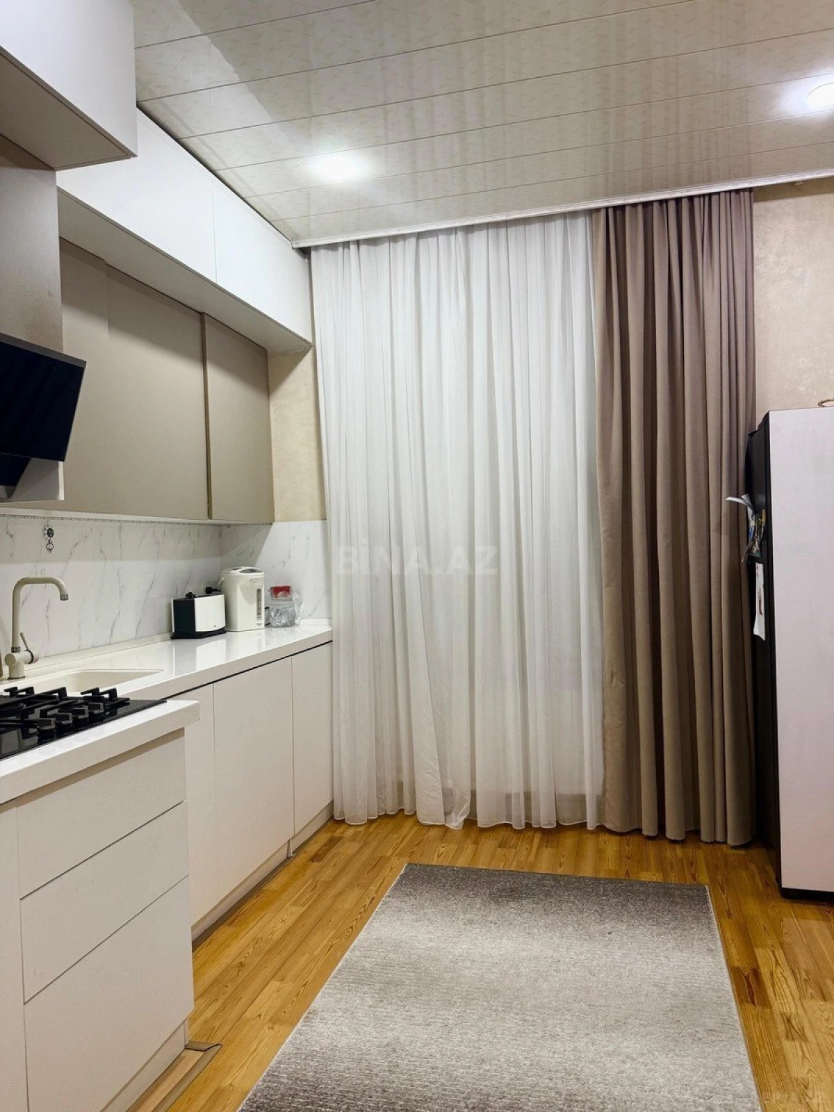 Satılır 2 otaqlı mənzil 92 m²