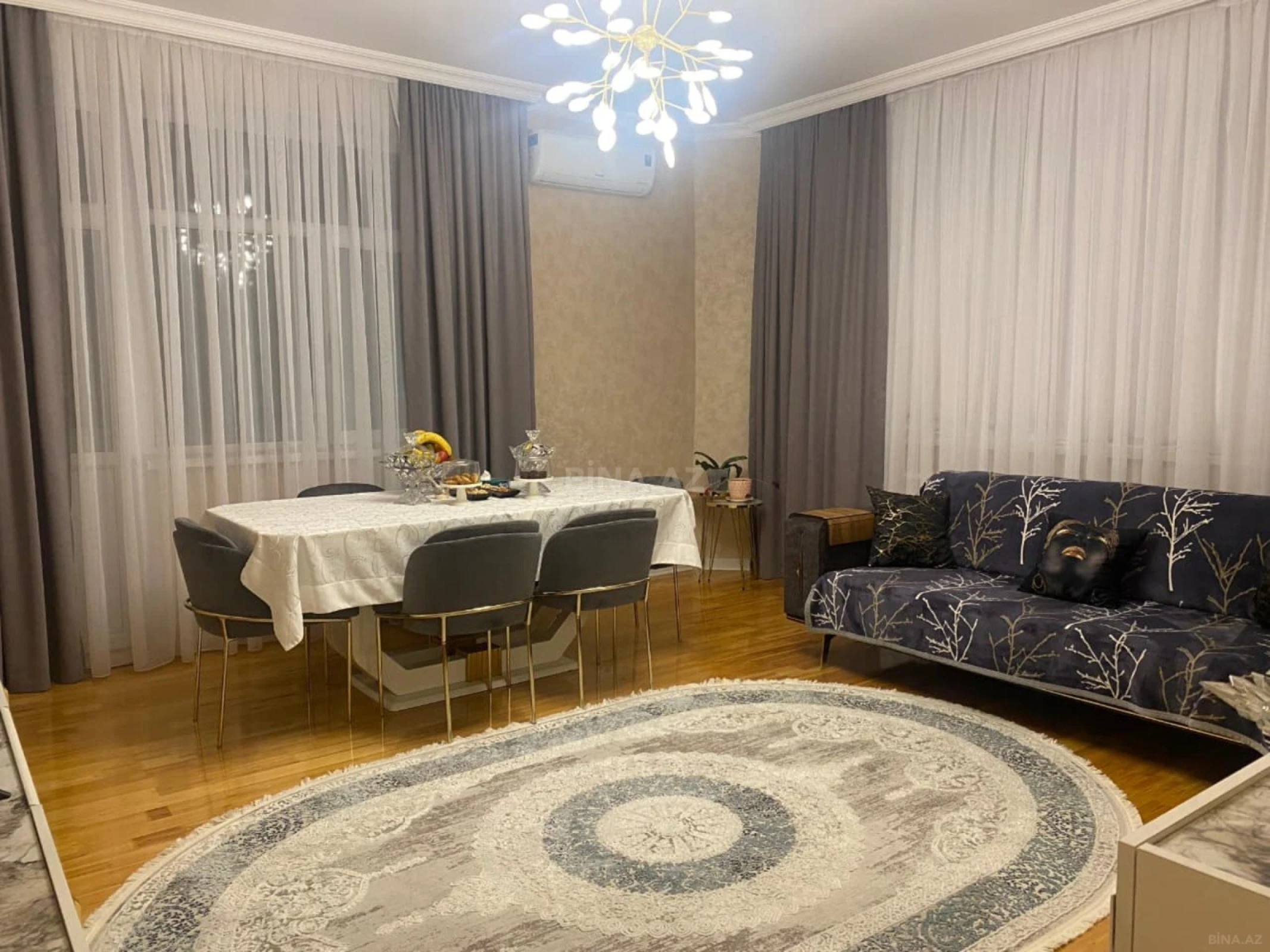 Satılır 2 otaqlı mənzil 92 m²