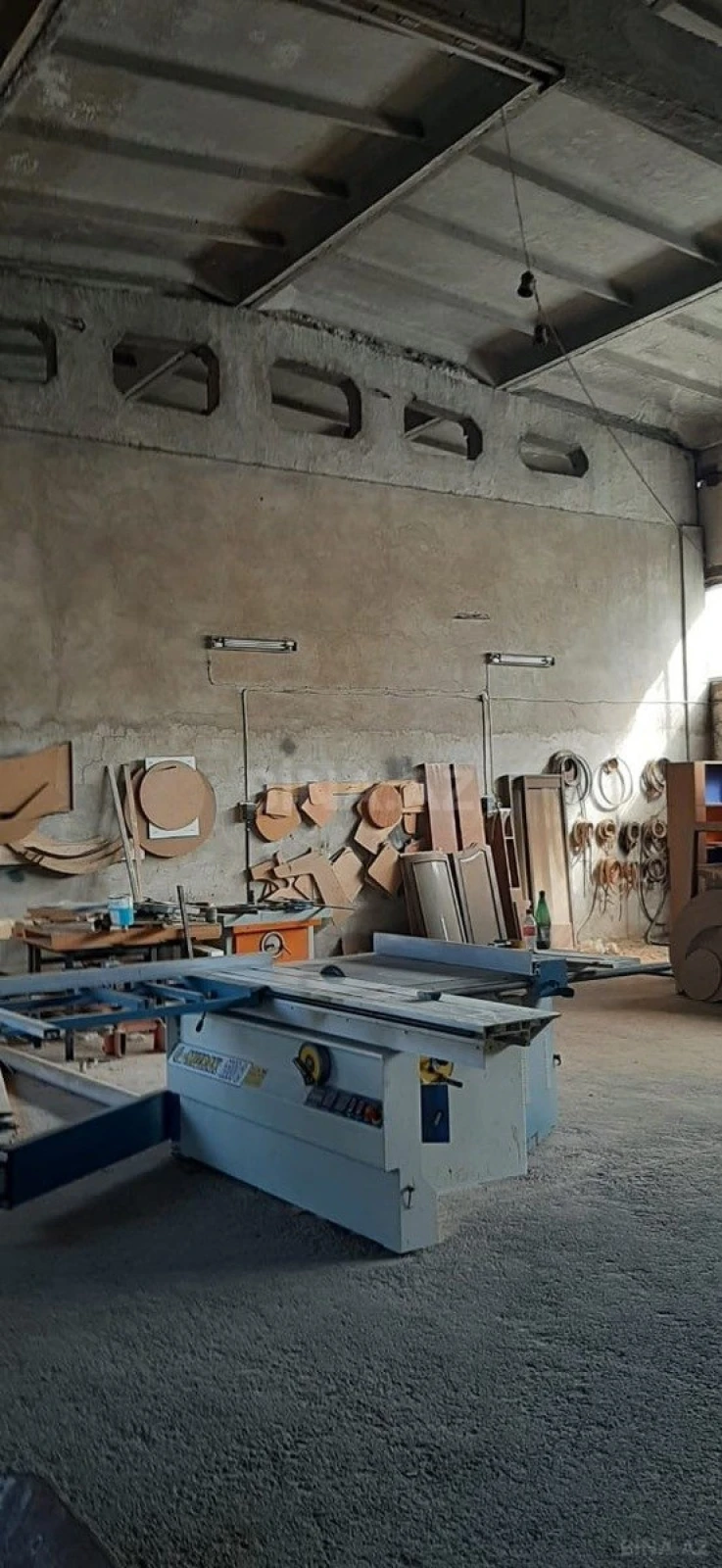 Satılır obyekt 860 m²