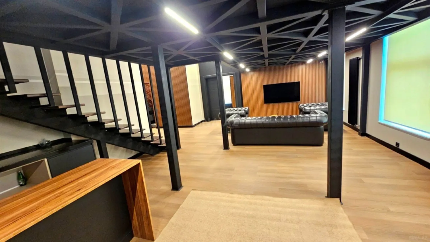 Kirayə verilir 3 otaqlı ofis 143 m²