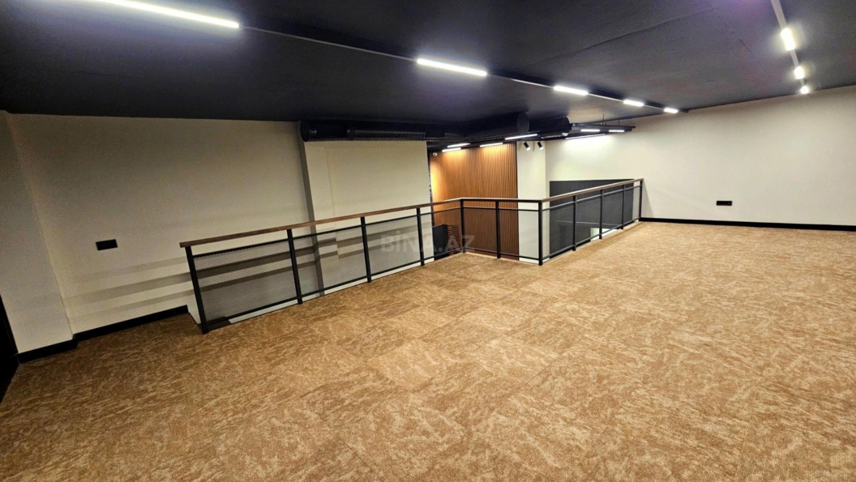 Kirayə verilir 3 otaqlı ofis 143 m²