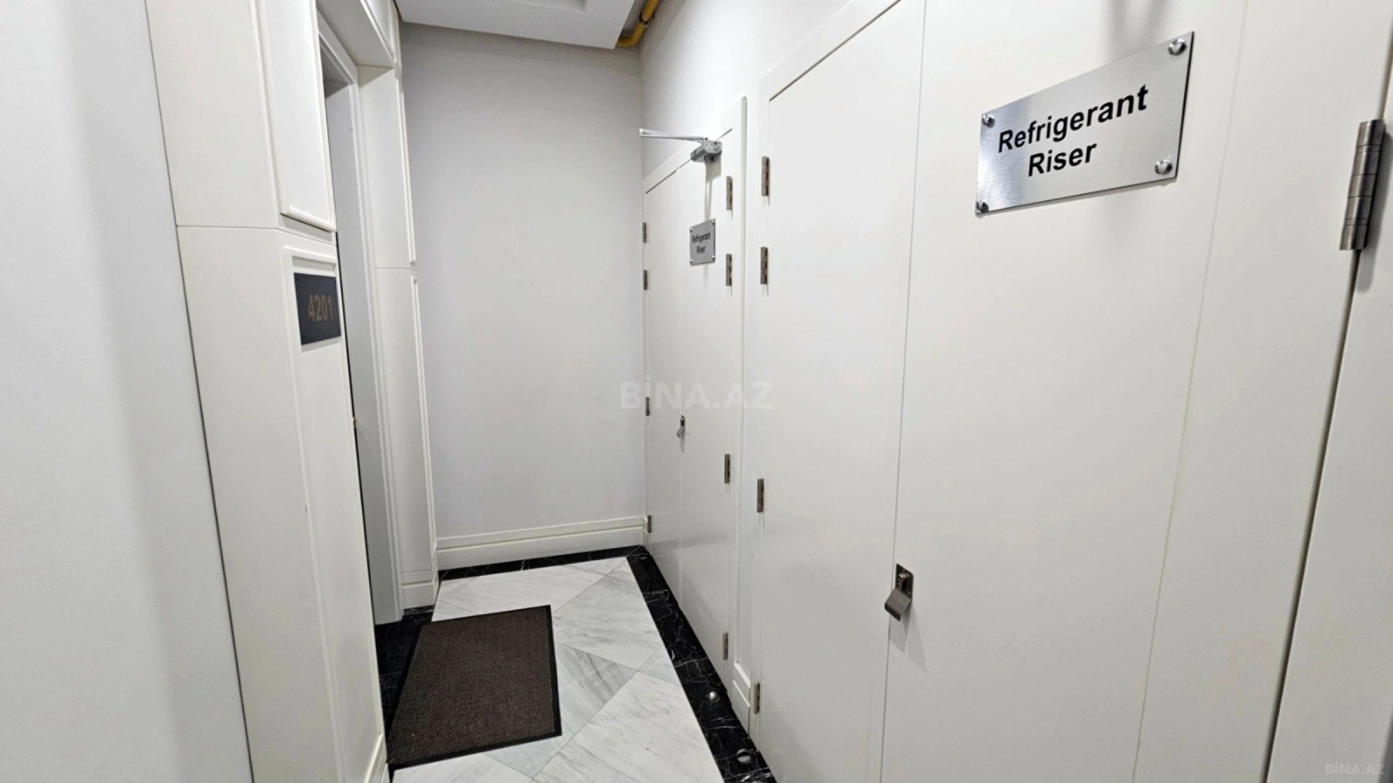 Kirayə verilir 3 otaqlı ofis 143 m²