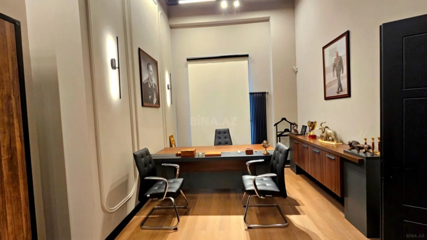 Kirayə verilir 3 otaqlı ofis 143 m²