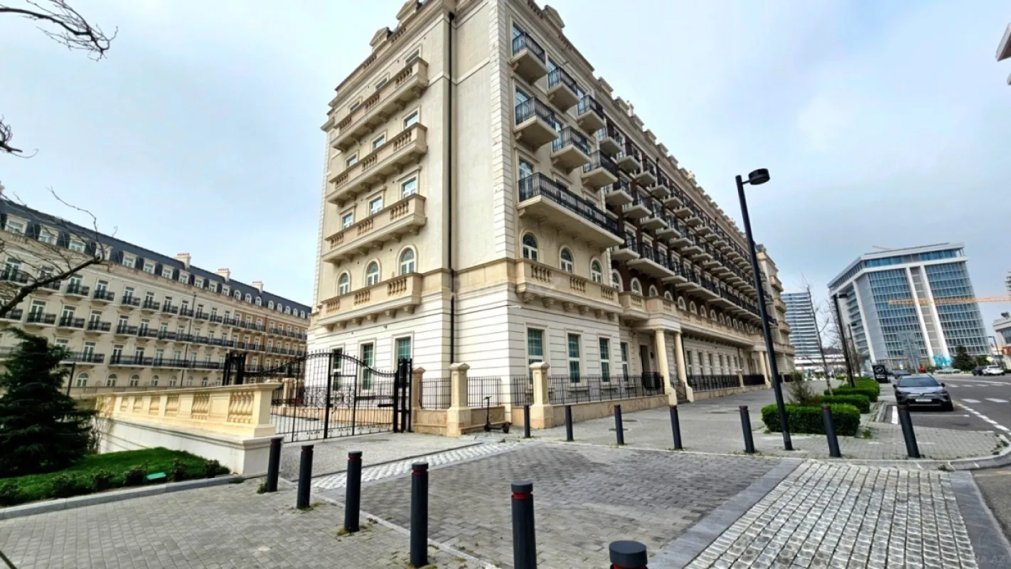 Kirayə verilir 3 otaqlı ofis 143 m²