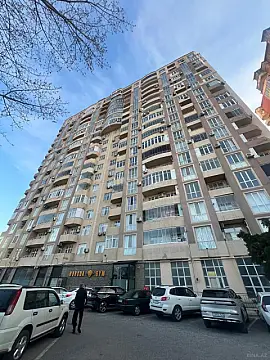 Satılır 3 otaqlı mənzil 130 m² — Bakı, Memar Əcəmi yanı 3 otaq 130.00 m²