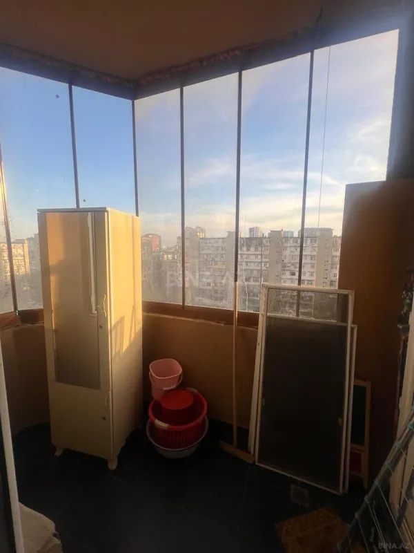 Satılır 3 otaqlı mənzil 130 m²