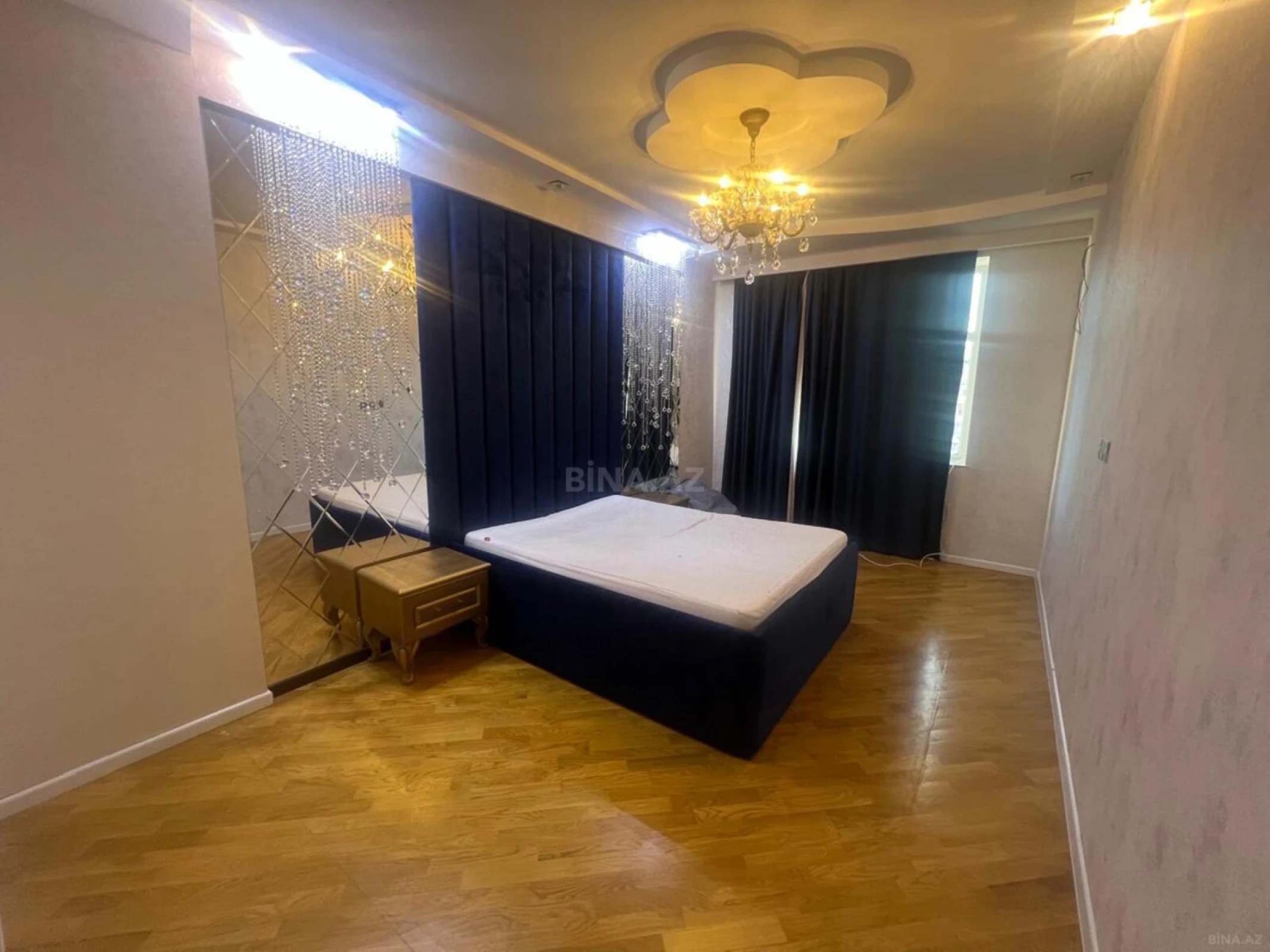 Satılır 3 otaqlı mənzil 130 m²