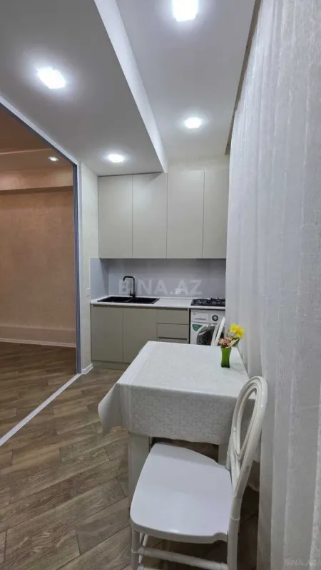 Satılır 3 otaqlı mənzil 94 m²