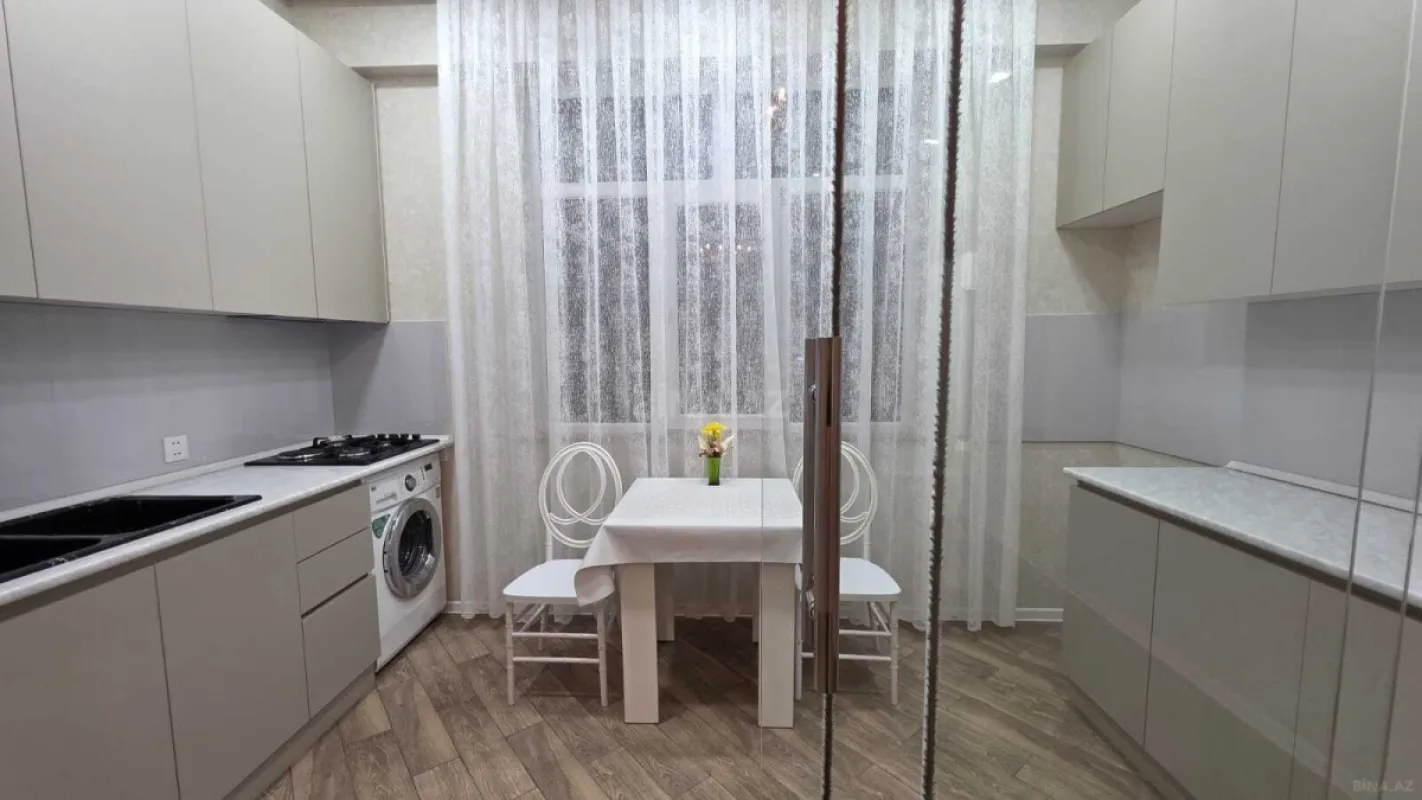 Satılır 3 otaqlı mənzil 94 m²