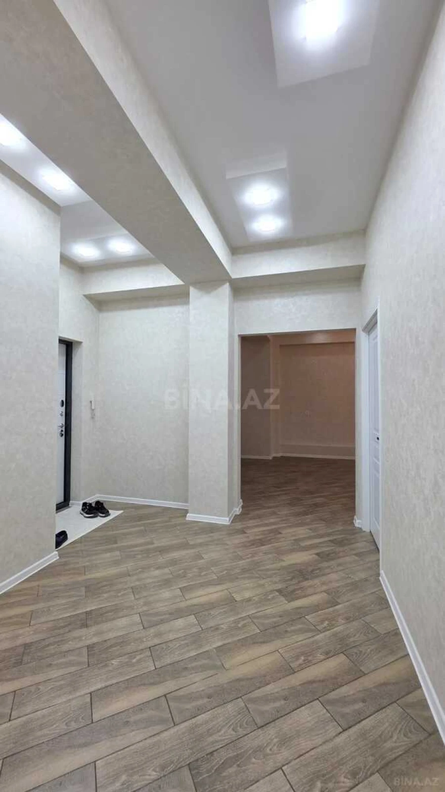 Satılır 3 otaqlı mənzil 94 m²