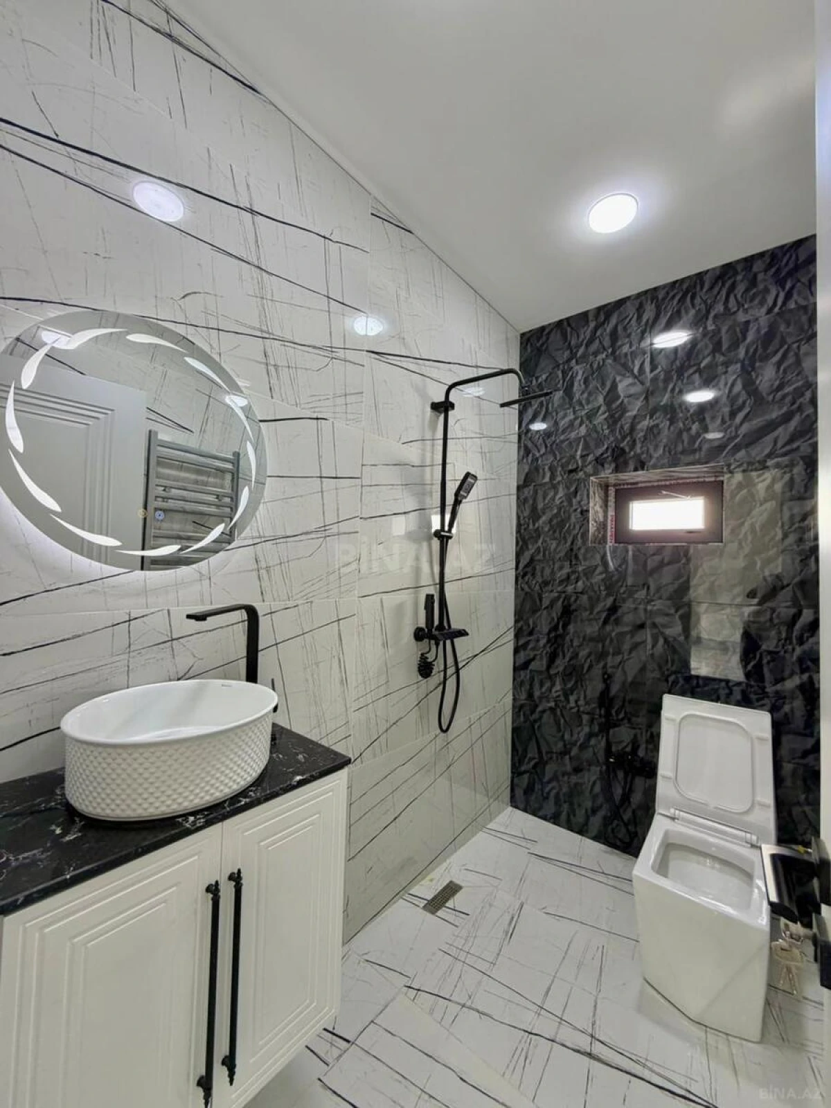 Satılır 4 otaqlı həyət evi 180 m²