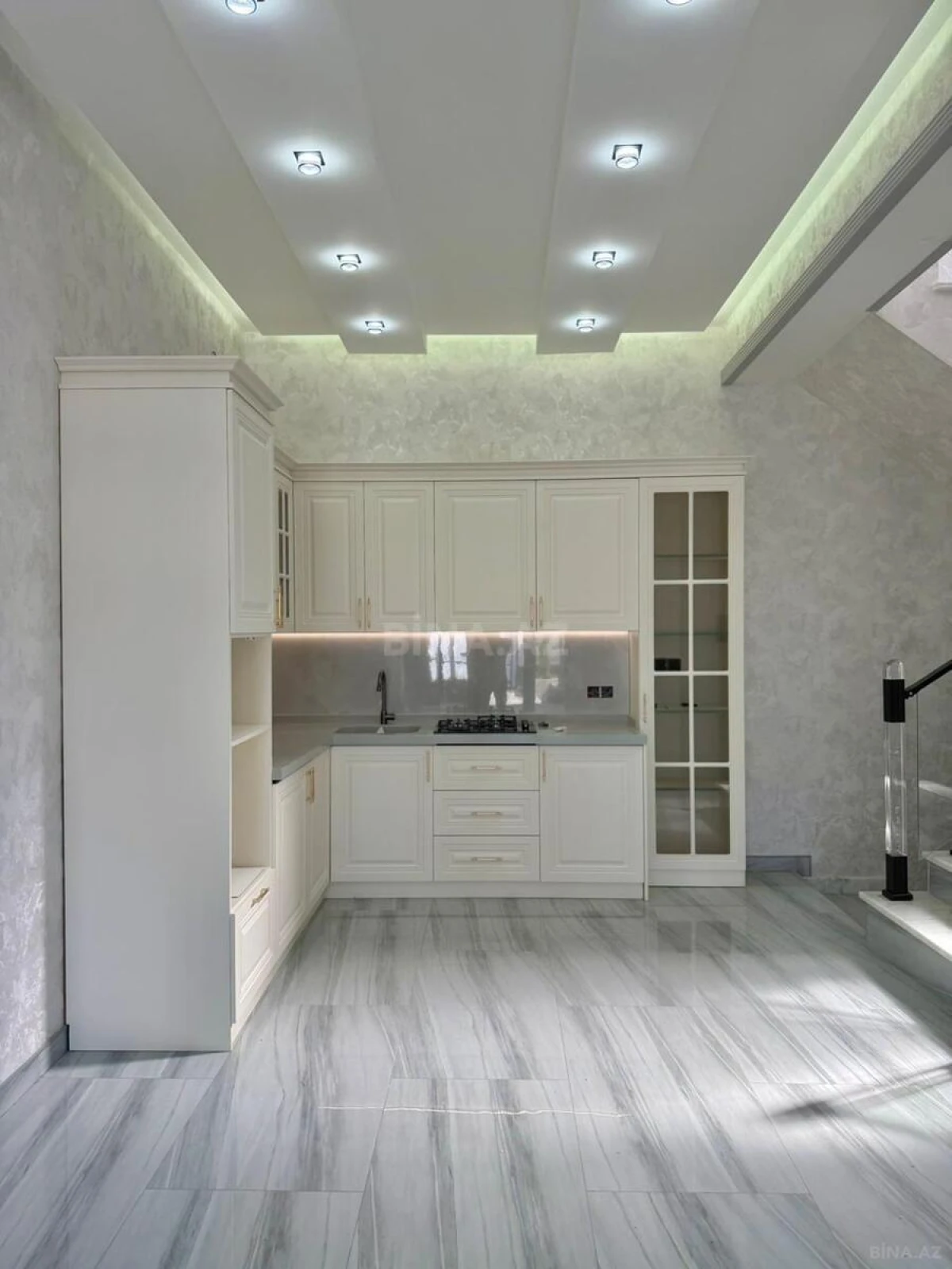 Satılır 4 otaqlı həyət evi 180 m²