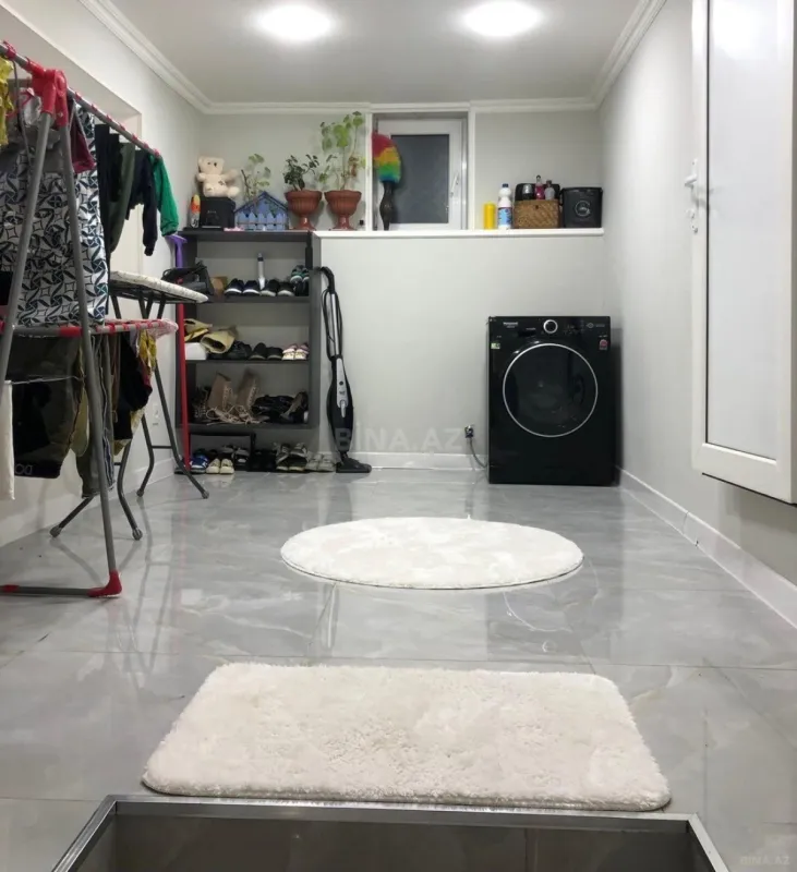 Satılır 6 otaqlı həyət evi 250 m²