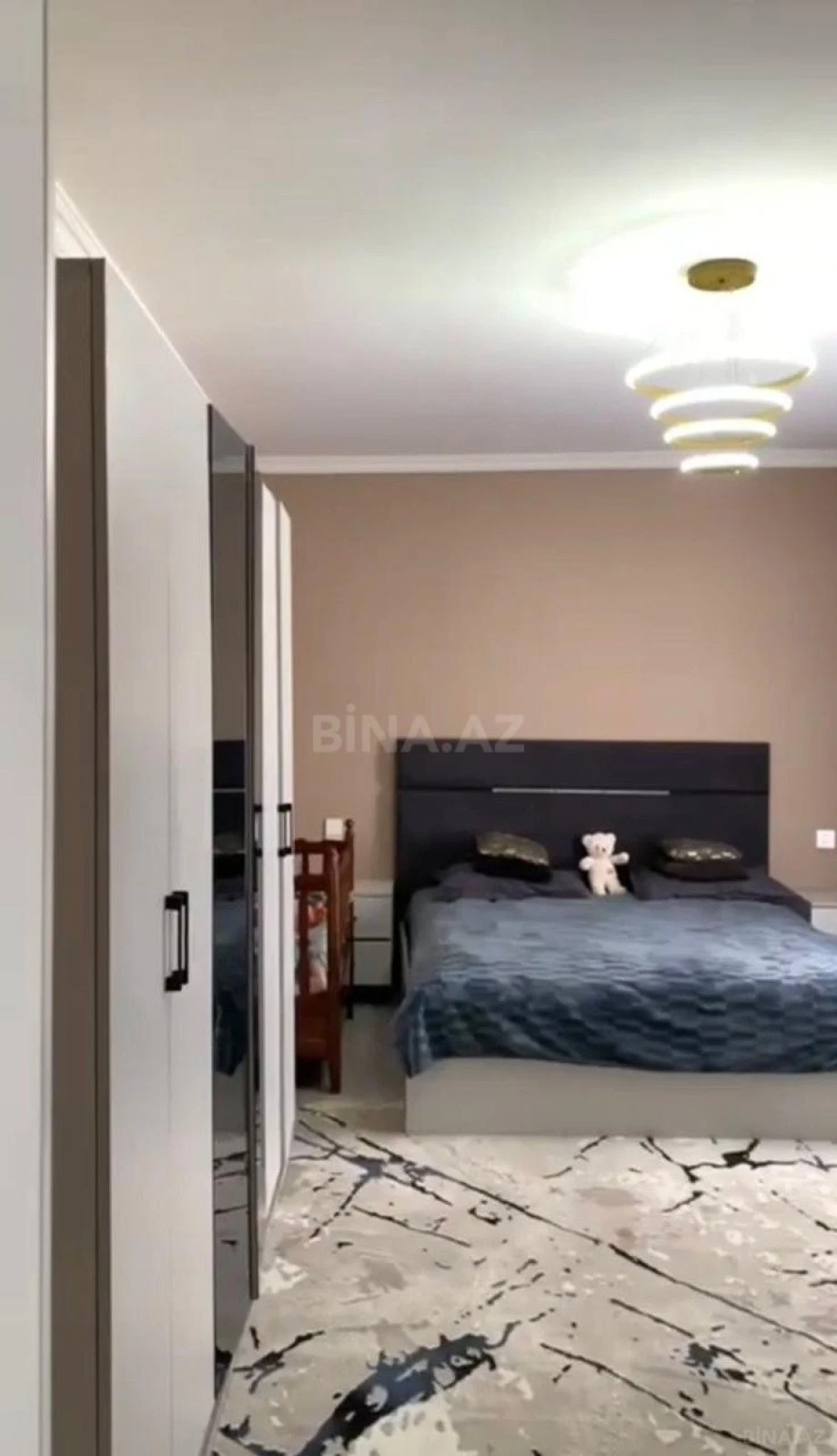 Satılır 6 otaqlı həyət evi 250 m²