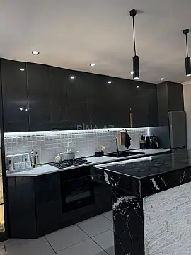 Satılır 6 otaqlı həyət evi 250 m²