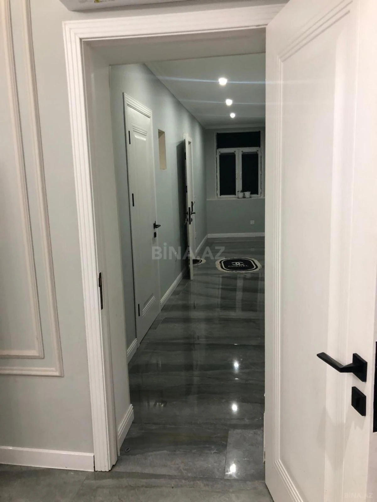 Satılır 6 otaqlı həyət evi 250 m²