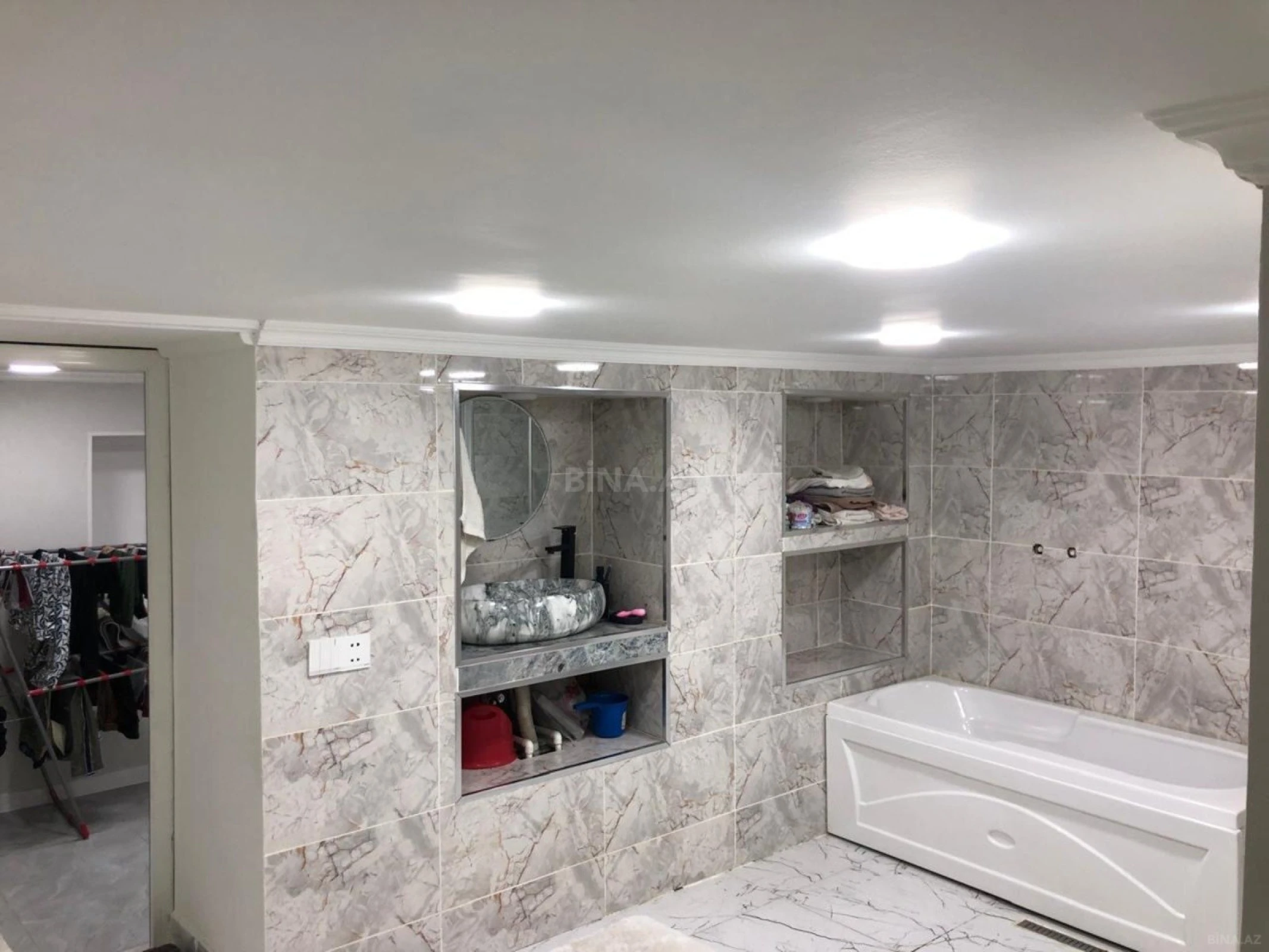 Satılır 6 otaqlı həyət evi 250 m²