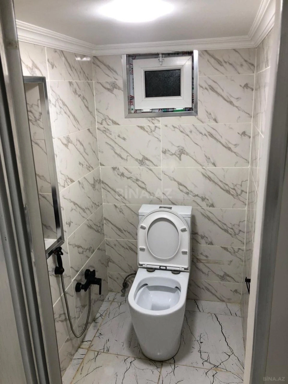 Satılır 6 otaqlı həyət evi 250 m²