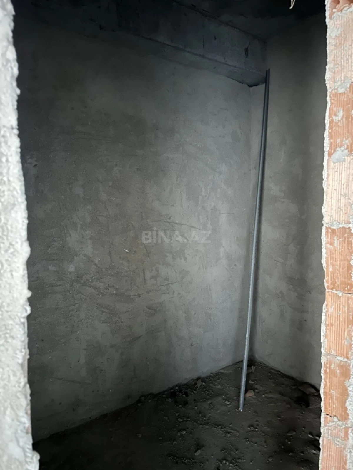 Satılır 1 otaqlı mənzil 72.9 m²