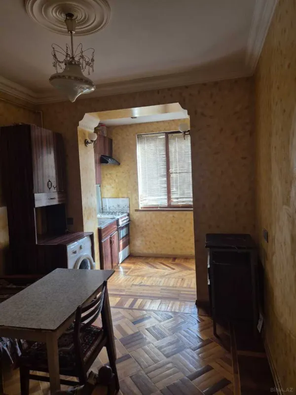 Satılır 2 otaqlı mənzil 68 m²