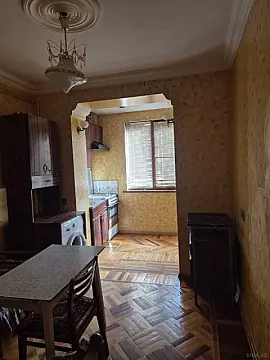 Satılır 2 otaqlı mənzil 68 m²