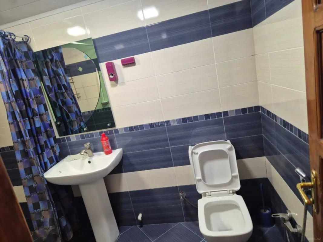 Satılır 2 otaqlı mənzil 68 m²