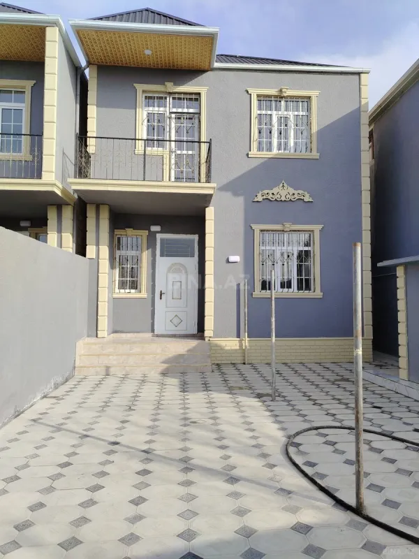 Satılır 5 otaqlı həyət evi 200 m²
