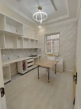 Satılır 5 otaqlı həyət evi 200 m²