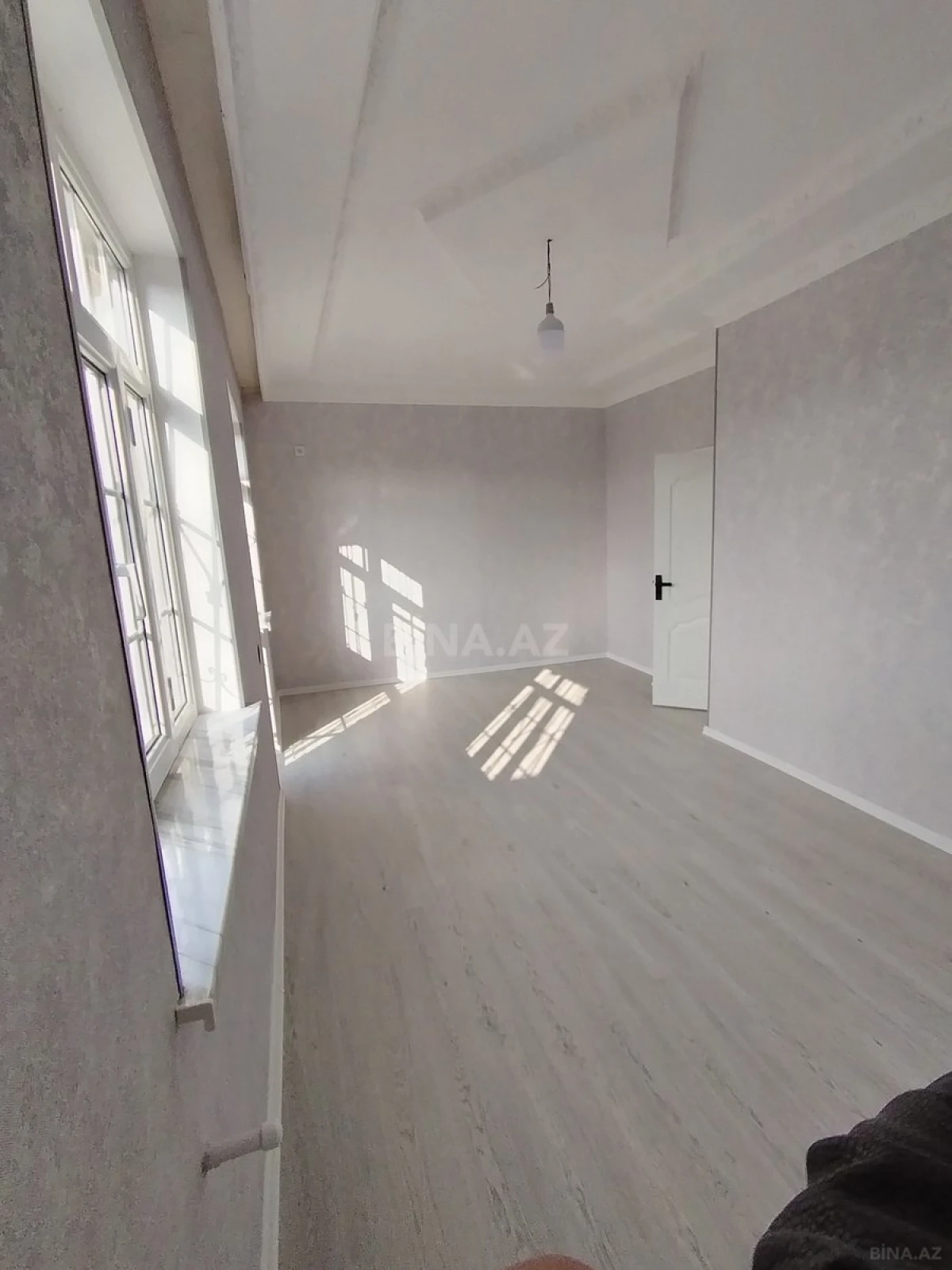 Satılır 5 otaqlı həyət evi 200 m²