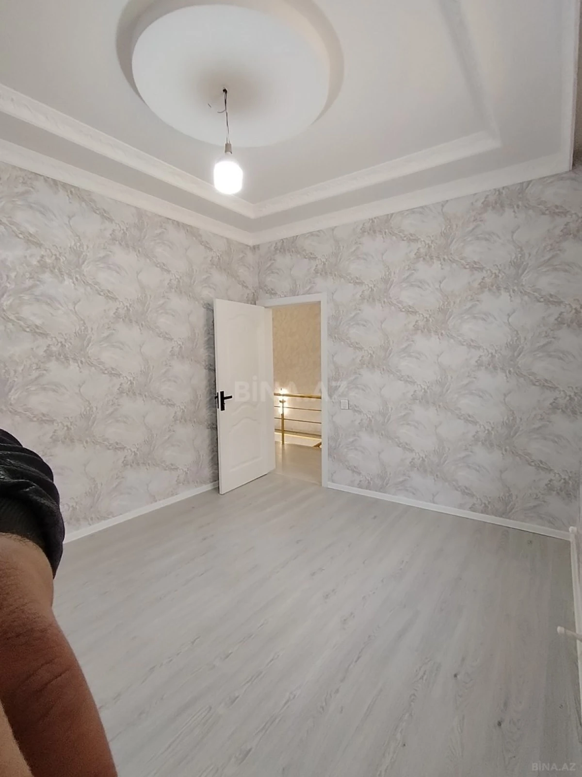 Satılır 5 otaqlı həyət evi 200 m²