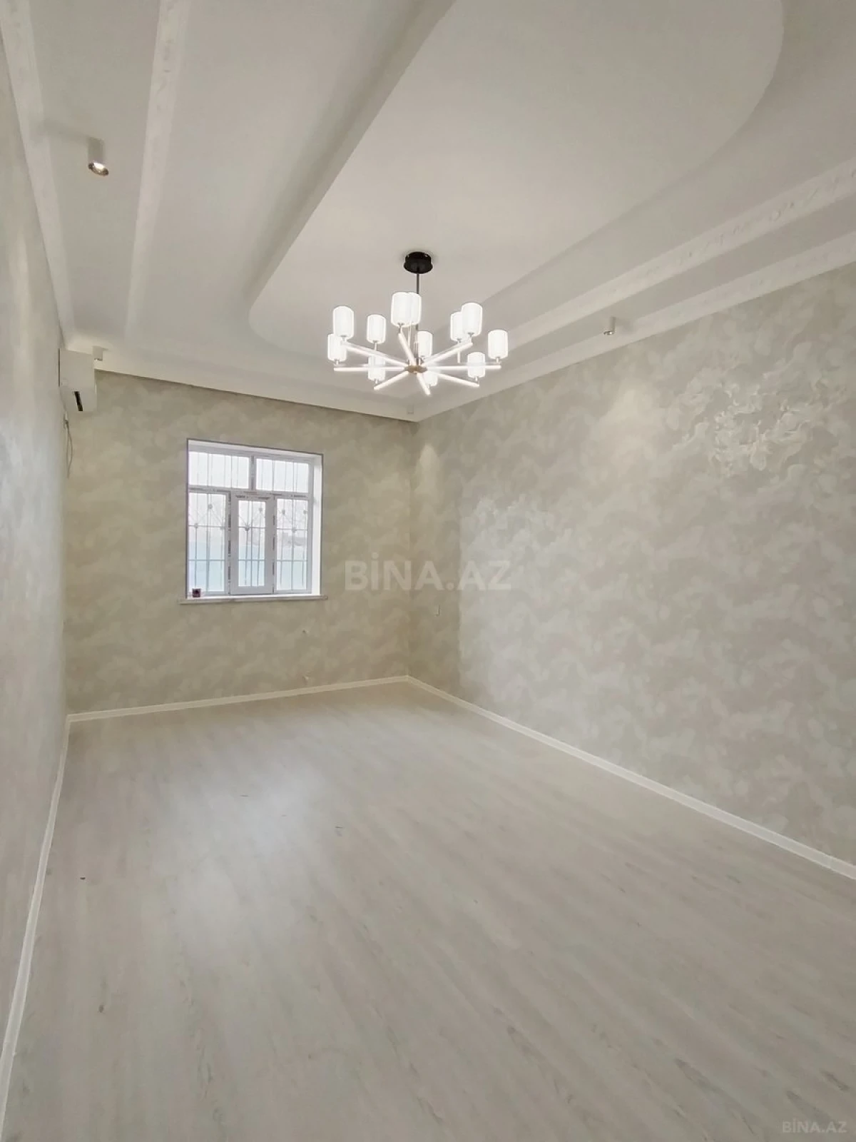 Satılır 5 otaqlı həyət evi 200 m²