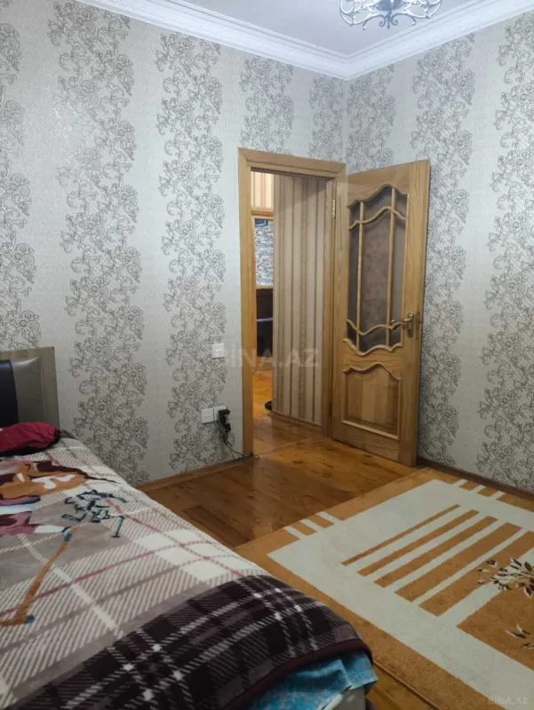 Satılır 5 otaqlı mənzil 105 m²