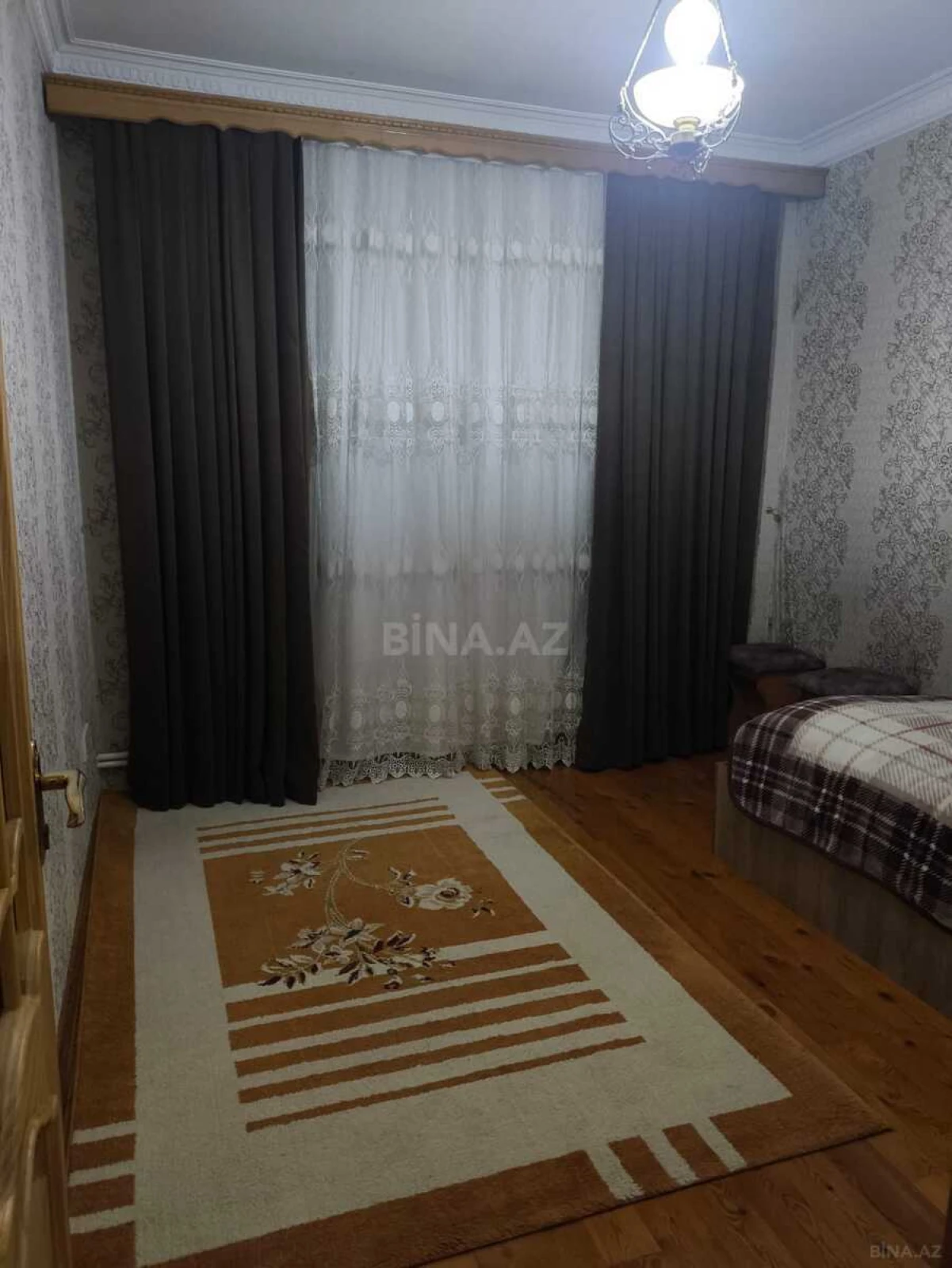 Satılır 5 otaqlı mənzil 105 m²