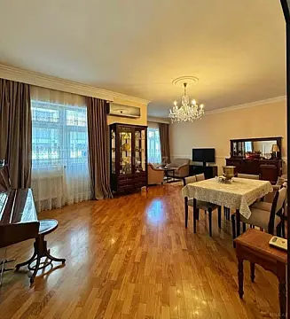 Kirayə verilir 3 otaqlı mənzil 120 m²