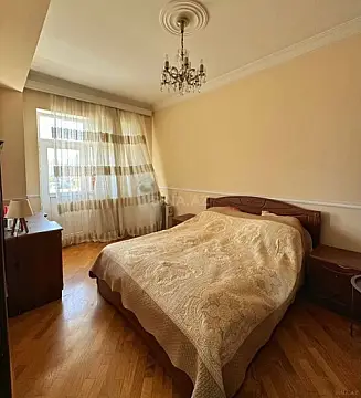 Kirayə verilir 3 otaqlı mənzil 120 m²