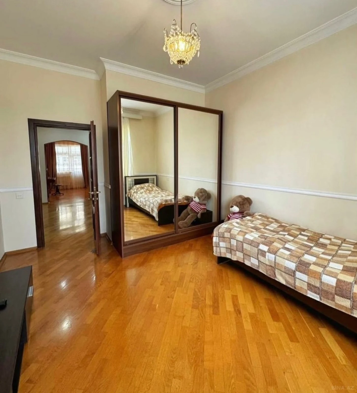 Kirayə verilir 3 otaqlı mənzil 120 m²