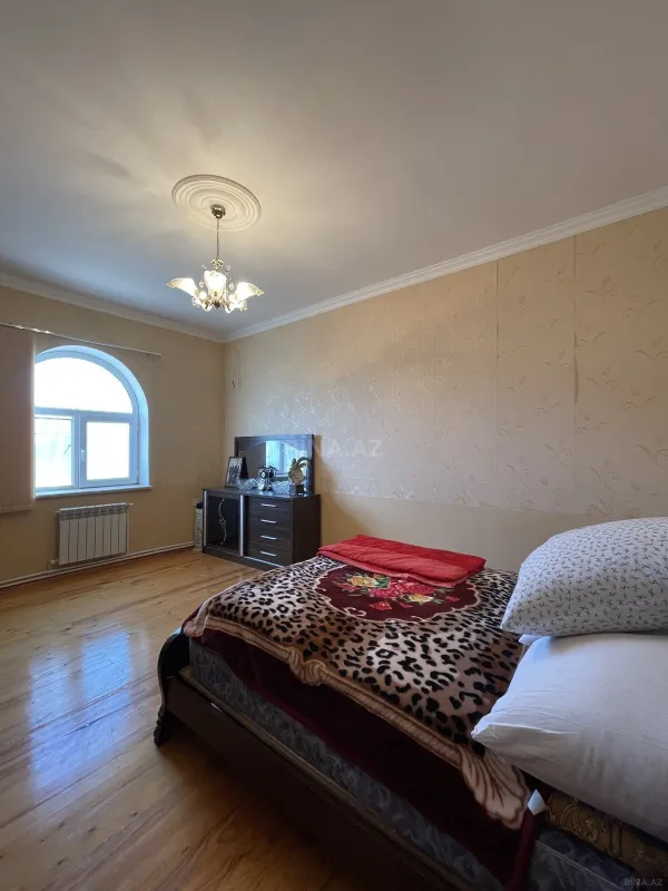 Satılır 5 otaqlı həyət evi 170 m²