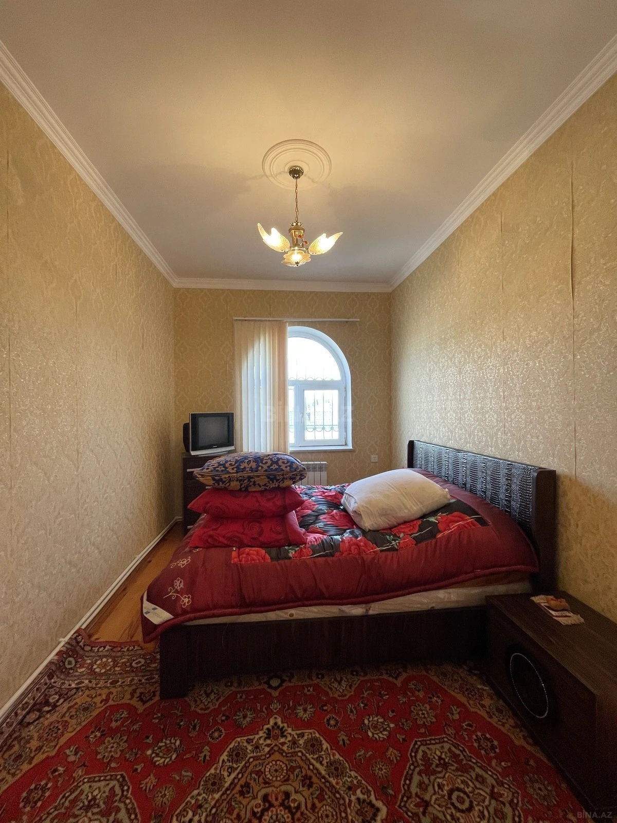 Satılır 5 otaqlı həyət evi 170 m²