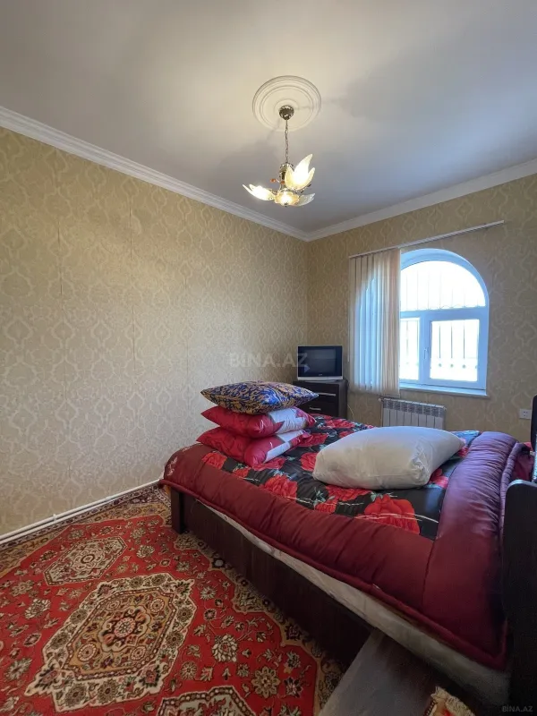 Satılır 5 otaqlı həyət evi 170 m²