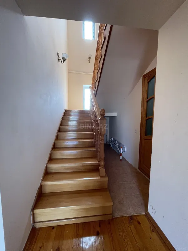 Satılır 5 otaqlı həyət evi 170 m²