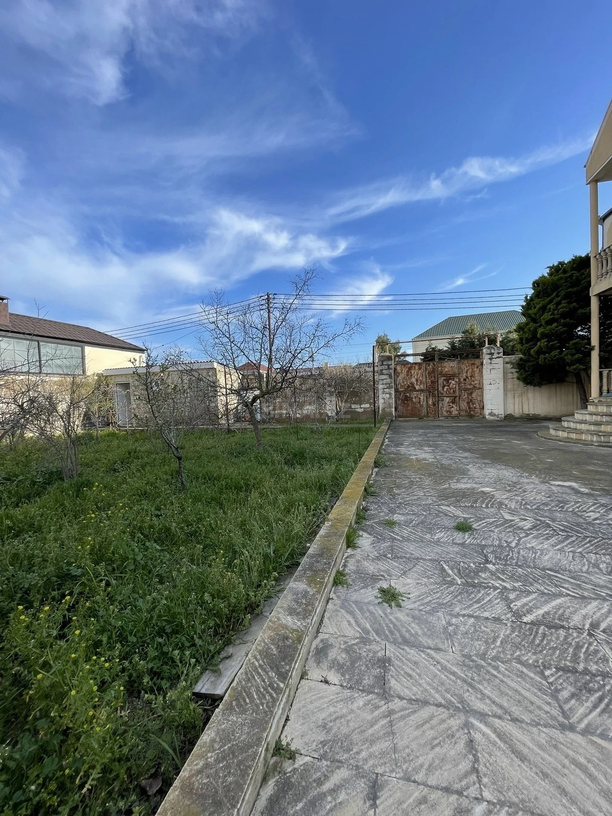 Satılır 5 otaqlı həyət evi 170 m²