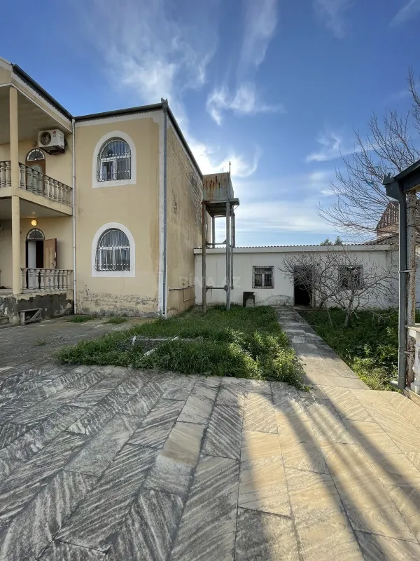 Satılır 5 otaqlı həyət evi 170 m²