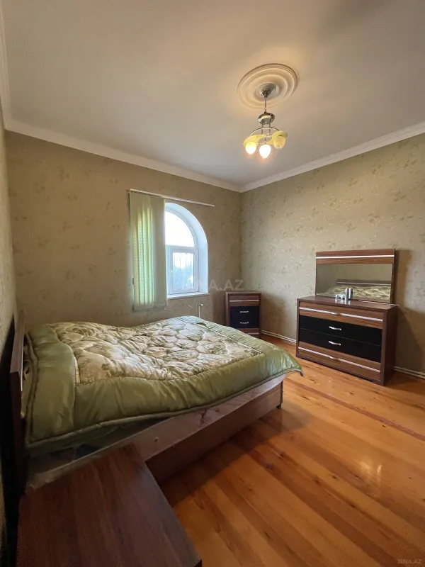 Satılır 5 otaqlı həyət evi 170 m²